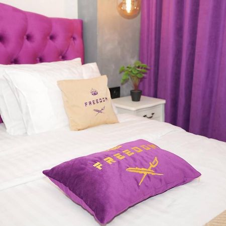 Don Papa Apartments In City Center Kiev Eksteriør bilde